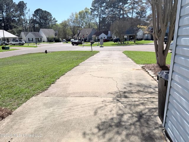 1 Brandy Village Cove, Brandon, MS 39047