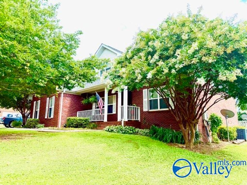 108 Fox Run Drive, Meridianville, AL 35759