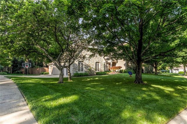 12610 Granada Road, Leawood, KS 66209