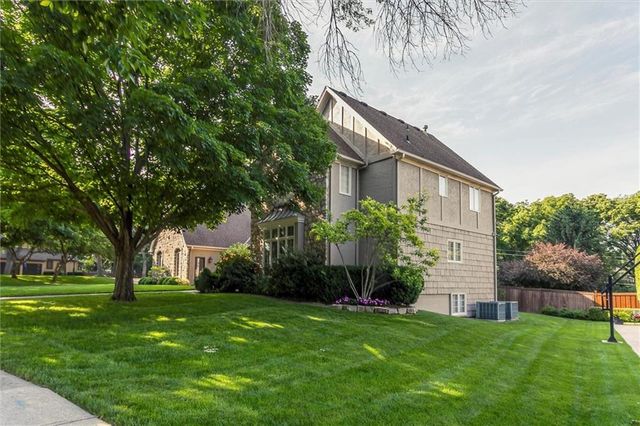 12610 Granada Road, Leawood, KS 66209