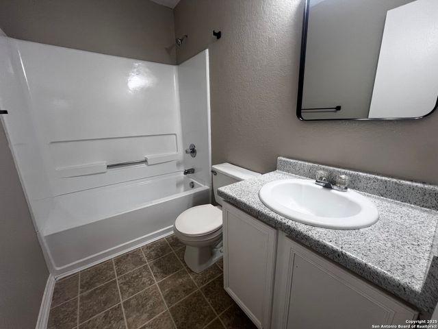 735 Inks Farm, San Antonio, TX 78228