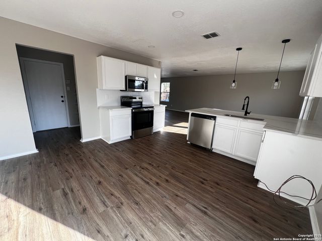 735 Inks Farm, San Antonio, TX 78228