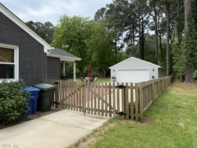 119 Longwood DR, Newport News, VA 23606