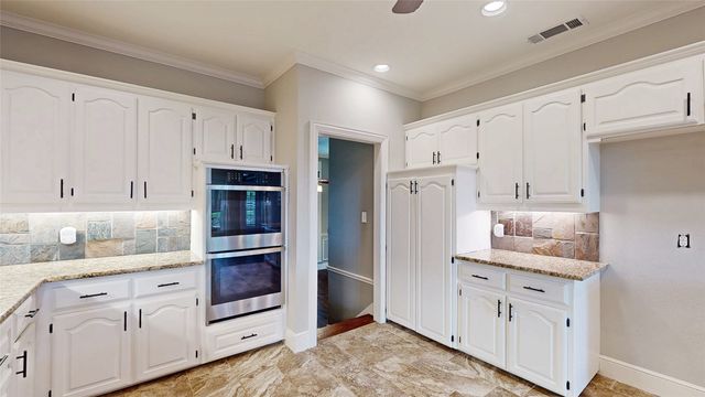 2890 Hillside Drive, Highland Village, TX 75077
