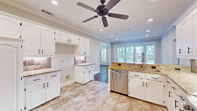 2890 Hillside Drive, Highland Village, TX 75077