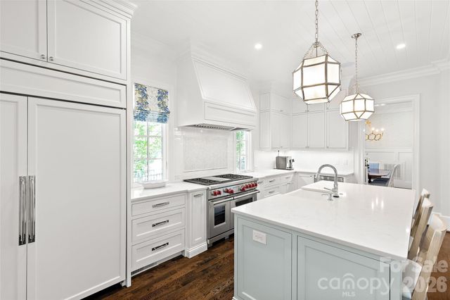 2638 Hampton Avenue, Charlotte, NC 28207