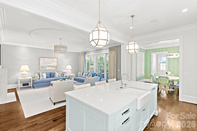 2638 Hampton Avenue, Charlotte, NC 28207