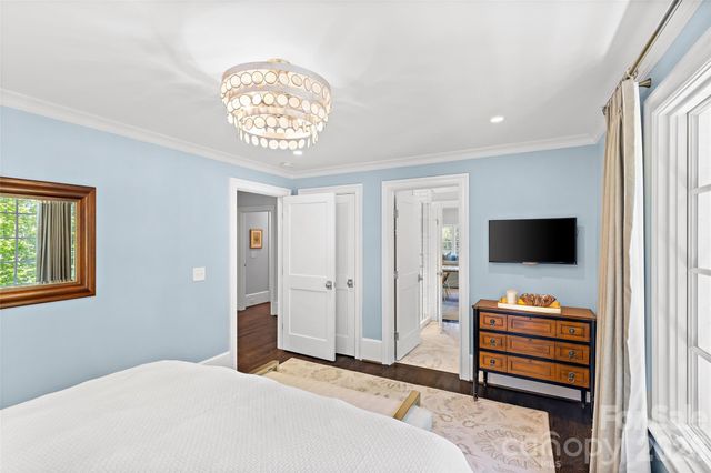 2638 Hampton Avenue, Charlotte, NC 28207