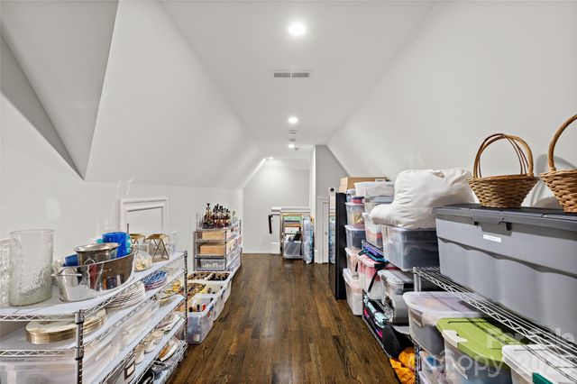 2638 Hampton Avenue, Charlotte, NC 28207