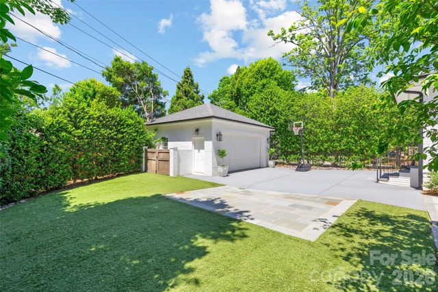 2638 Hampton Avenue, Charlotte, NC 28207
