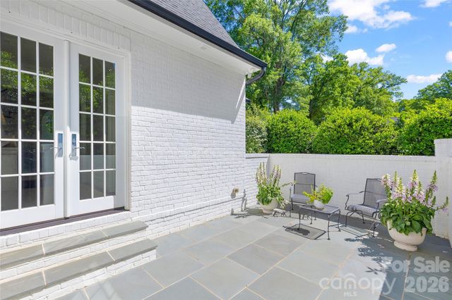 2638 Hampton Avenue, Charlotte, NC 28207