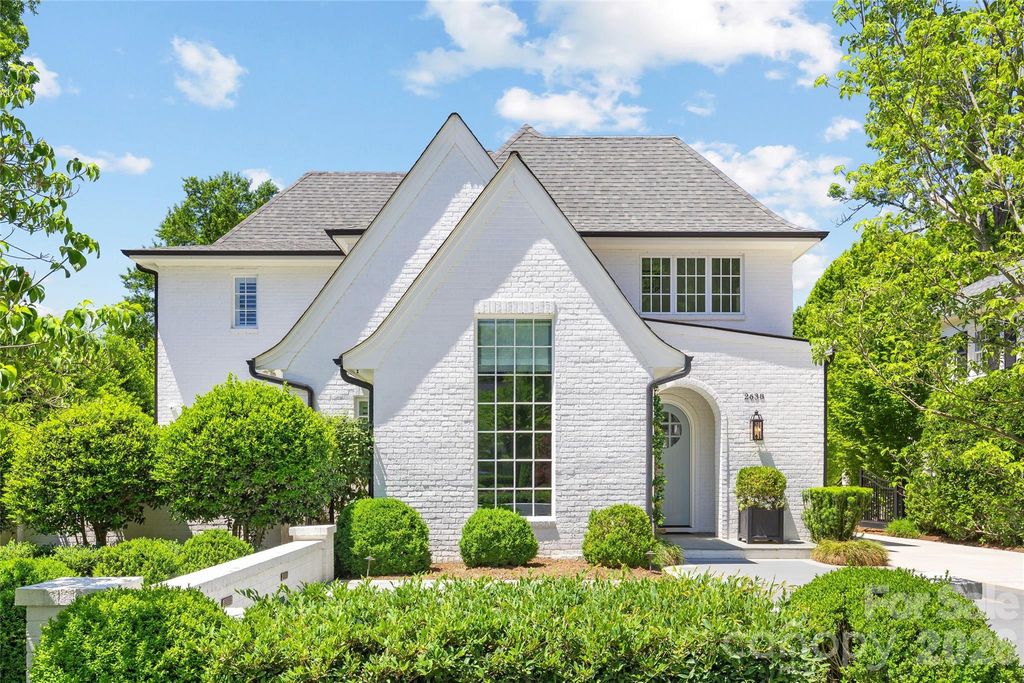 2638 Hampton Avenue, Charlotte, NC 28207