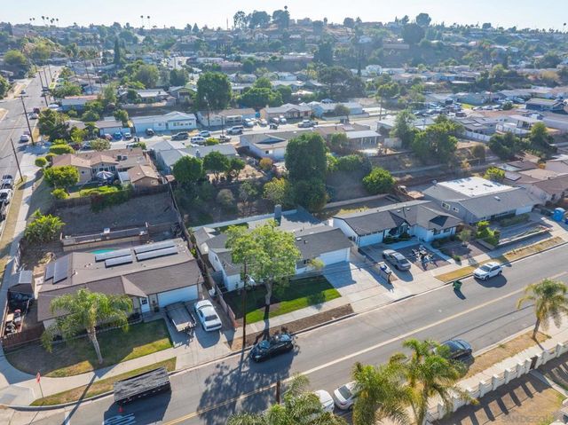 606 Carlsbad St, Spring Valley, CA 91977