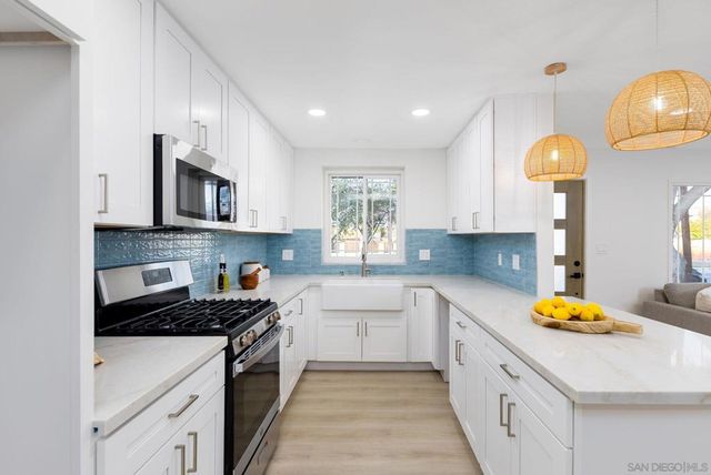 606 Carlsbad St, Spring Valley, CA 91977