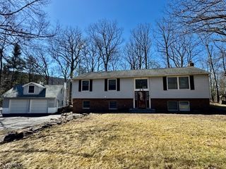 38 Notch Rd, Jefferson Twp., NJ 07438