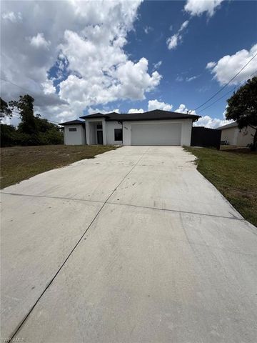 3820 7th ST SW, Lehigh Acres, FL 33976