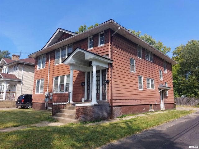 911 W RUSSELL Street, Peoria, IL 61606