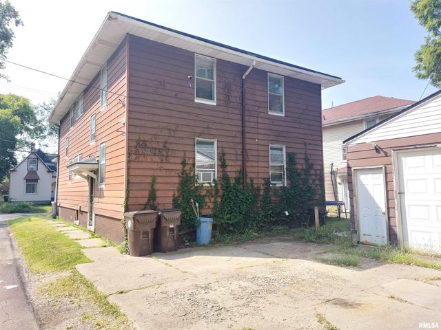 911 W RUSSELL Street, Peoria, IL 61606