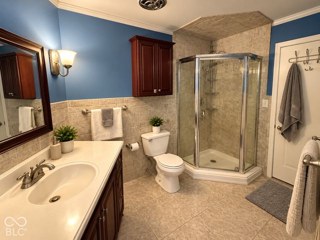 632 Oxford Road, Anderson, IN 46012