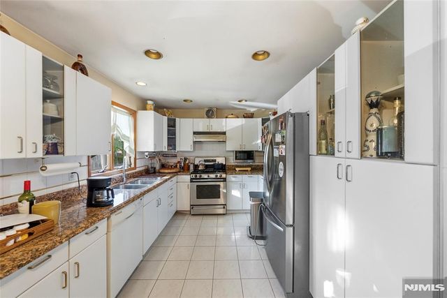 388 Highland Avenue, Cliffside Park, NJ 07010
