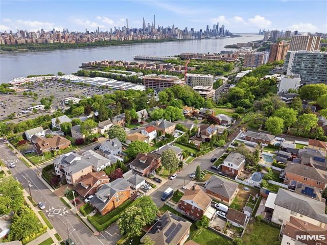 388 Highland Avenue, Cliffside Park, NJ 07010