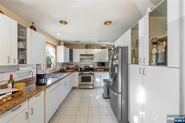 388 Highland Avenue, Cliffside Park, NJ 07010