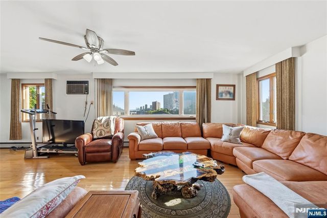 388 Highland Avenue, Cliffside Park, NJ 07010