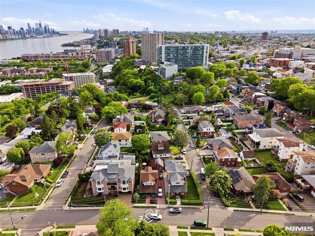 388 Highland Avenue, Cliffside Park, NJ 07010