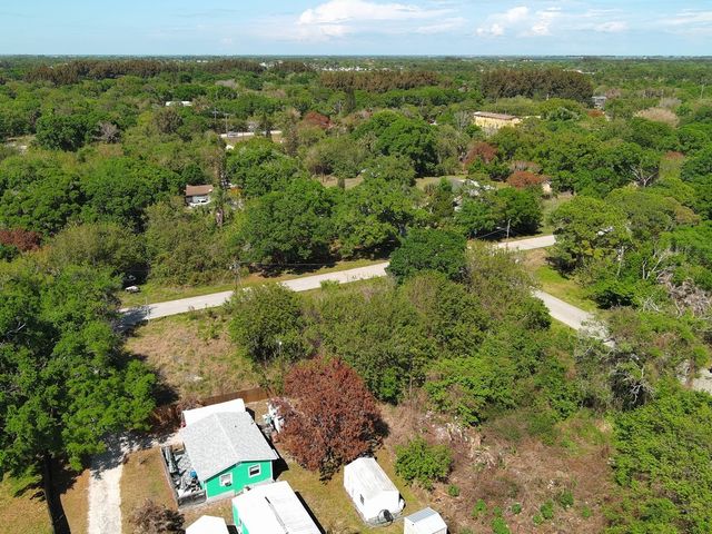 8395 63rd Court, Vero Beach, FL 32967