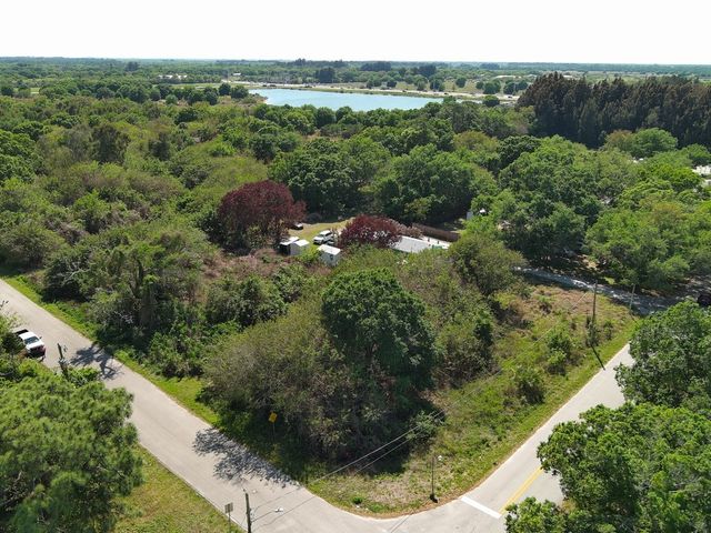 8395 63rd Court, Vero Beach, FL 32967