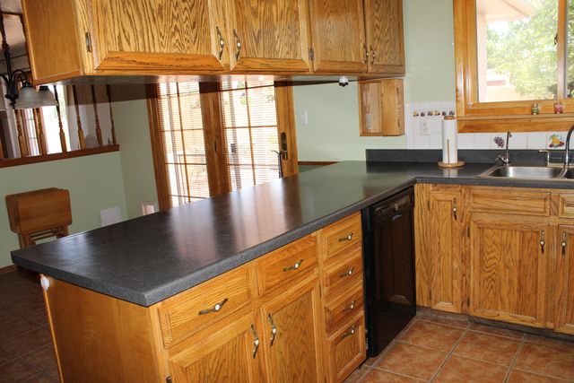 5900 Tioga Road NW, Albuquerque, NM 87120
