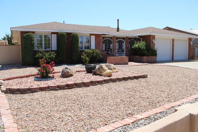 5900 Tioga Road NW, Albuquerque, NM 87120