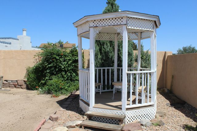 5900 Tioga Road NW, Albuquerque, NM 87120
