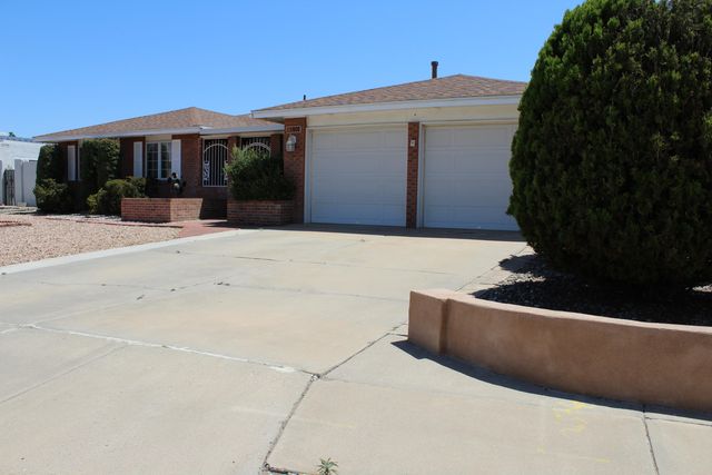 5900 Tioga Road NW, Albuquerque, NM 87120