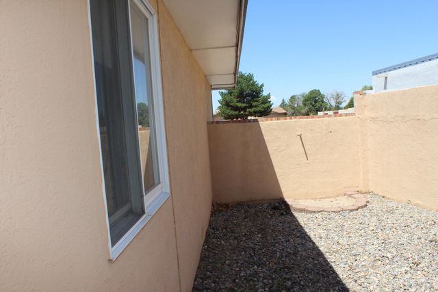 5900 Tioga Road NW, Albuquerque, NM 87120