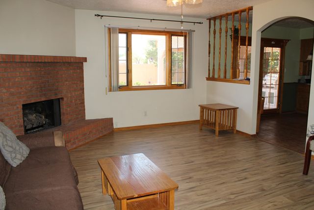 5900 Tioga Road NW, Albuquerque, NM 87120