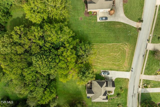 205 Grande Harbor Way, Blountville, TN 37617