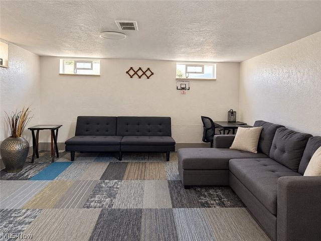 4234 Okalona Road, South Euclid, OH 44121