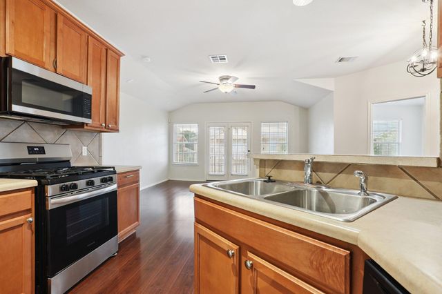 16100 S Great Oaks DR 1501, Round Rock, TX 78681