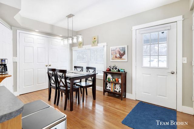 1804 Kreft Street NE, Grand Rapids, MI 49525