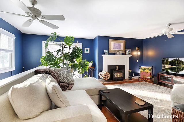 1804 Kreft Street NE, Grand Rapids, MI 49525