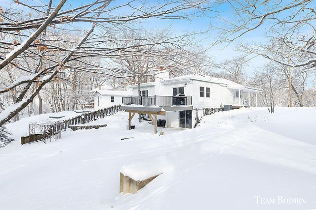 1804 Kreft Street NE, Grand Rapids, MI 49525