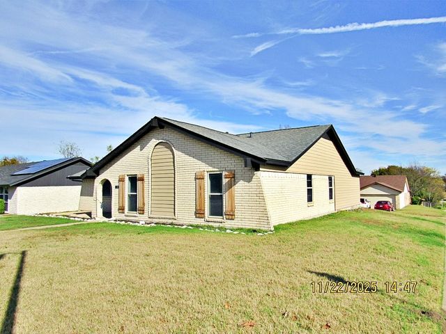 1700 Hendrick Drive, Plano, TX 75074