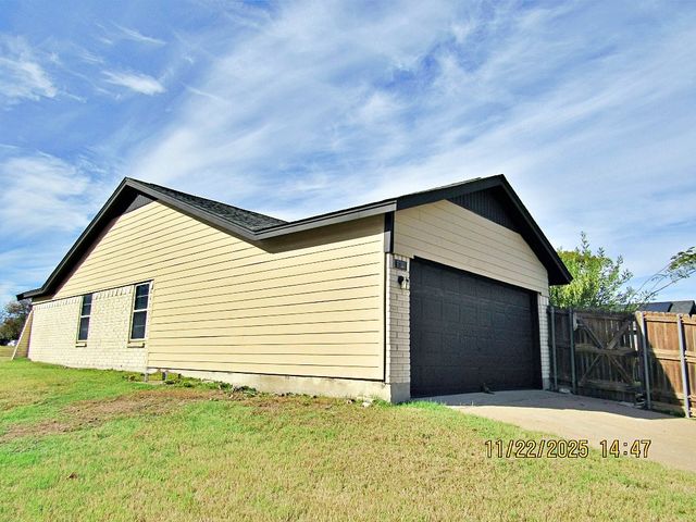 1700 Hendrick Drive, Plano, TX 75074