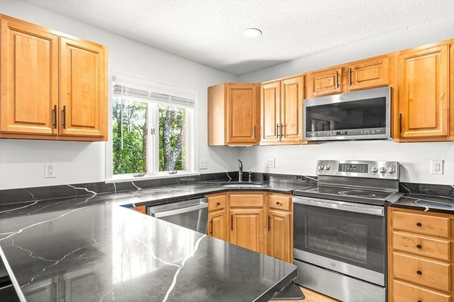 305 Salem St 301, Woburn, MA 01801