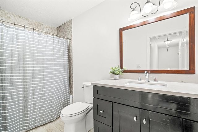 305 Salem St 301, Woburn, MA 01801
