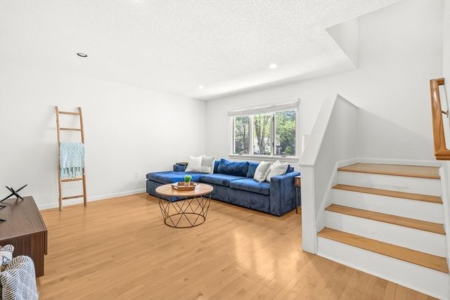 305 Salem St 301, Woburn, MA 01801