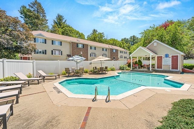 305 Salem St 301, Woburn, MA 01801