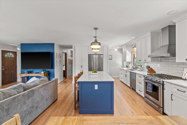 110 Highland DRIVE, Grafton, WI 53024