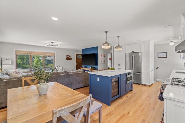 110 Highland DRIVE, Grafton, WI 53024
